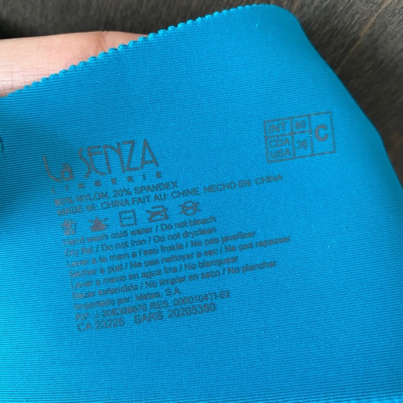 La Senza Scalloped Edge Bra - Picture 4 of 4